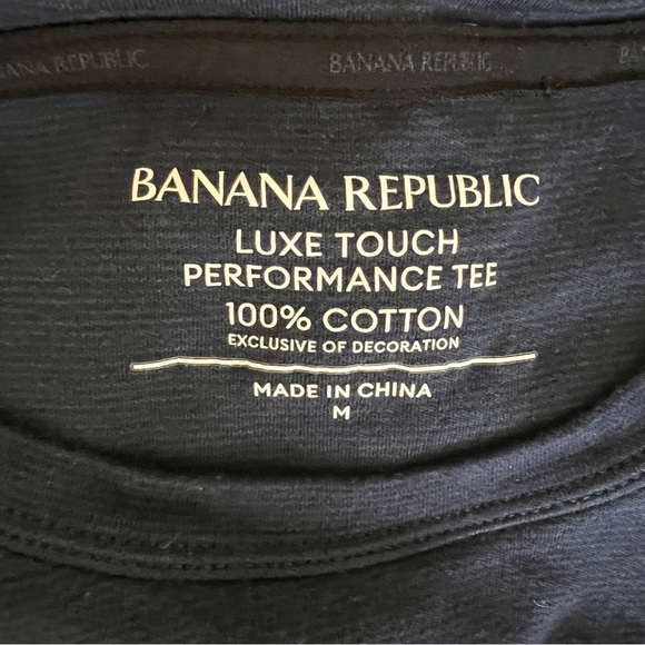 Banana Republic Men's Luxe Touch Performance T-Shirt Navy Blue Medium EUC - Picture 4 of 6